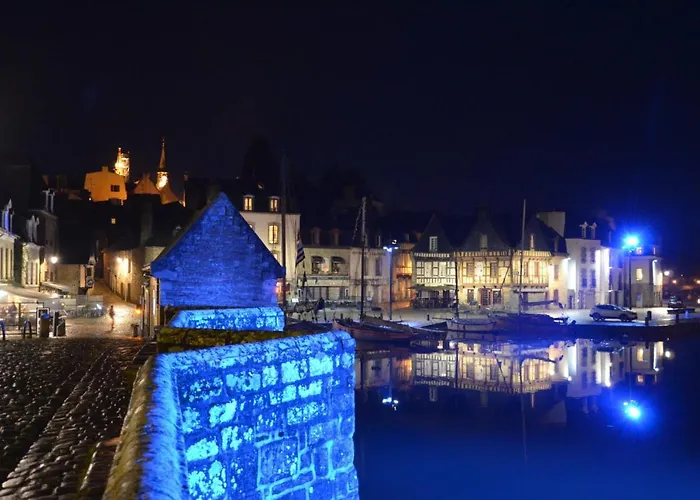 Tres Bel Appartement Avec Superbe Vue Sur Le Port De Saint Goustan